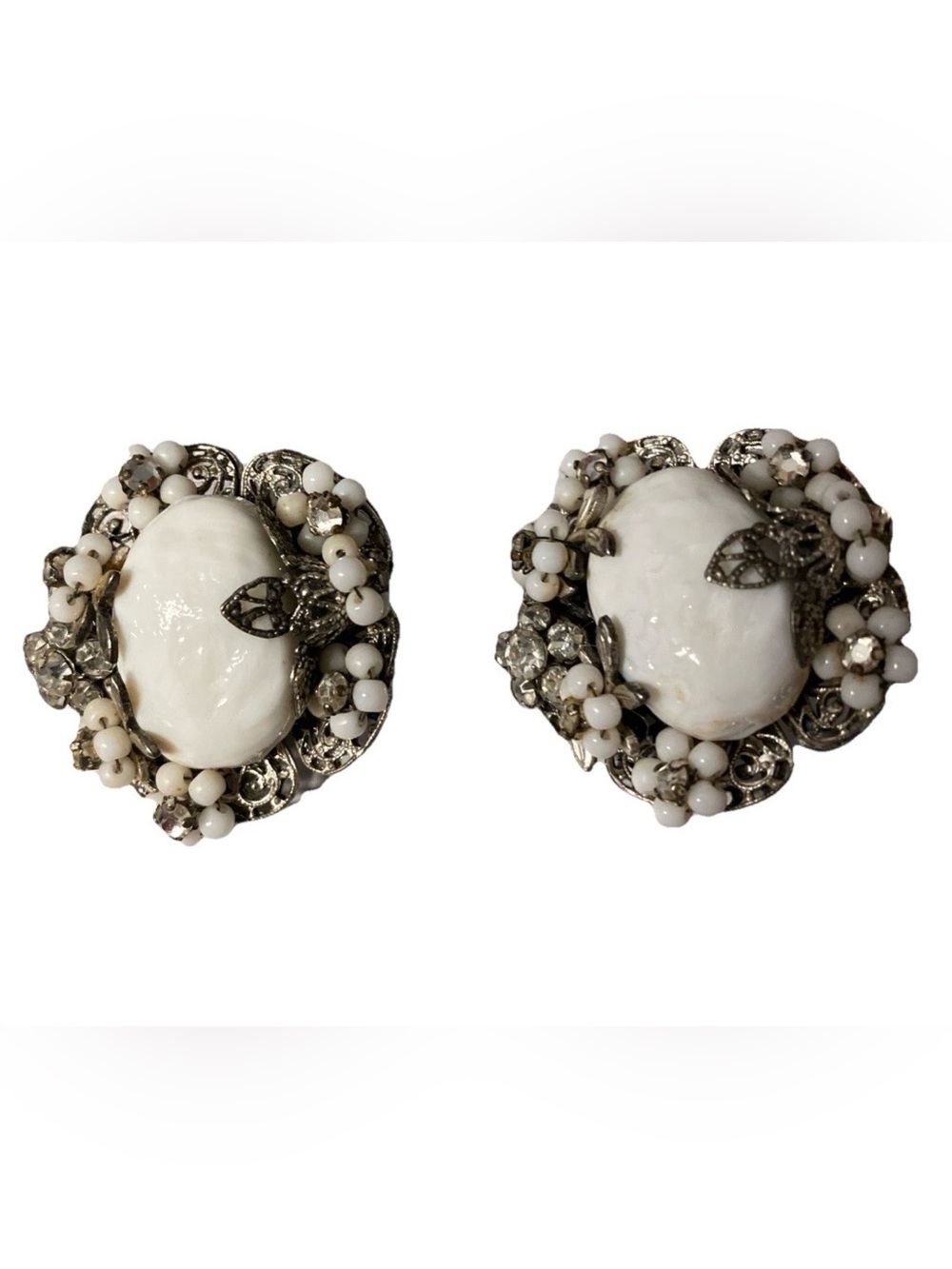 VTG CLIP ON WHITE-CABOCHON EARRINGS- MCM- FILIGREE BEADS
SIGNED BY ROBERT